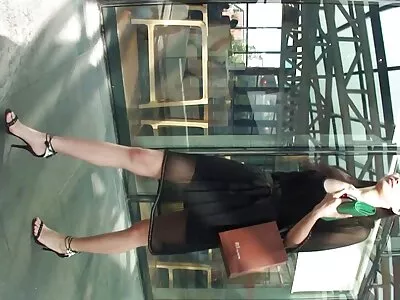 Амара Романі, Алек Найт у фільмі «У секс домашнє відео мене є дружина».