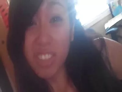 Дженні Лі та Брюс Венчур у гарячій російське домашнє порно дівчині мого тата