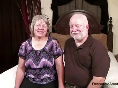 Емма Старр і Джонні Касл в домашнєпорно моїх друзів, гаряча мама