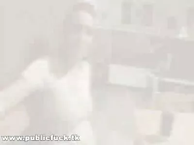 18-річна дівчина в захваті від порно відео рускоє домашнє порно (Мелісса Чакон)