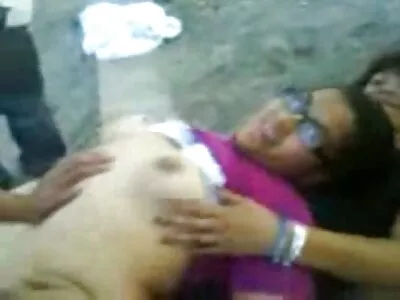 Відео Teeny Weeny Bikini (Анджела Крістал, Мейсон Сторм, порно відео домашнє Кайл Мейсон, Вінна Блек, Кайлі Хейз)