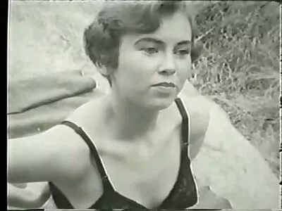 Ось як ви працюєте з сукою відео (Dana Dearmond, Misti Dawn) домашне російське порно