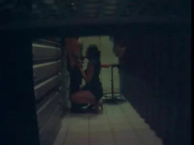 Відео All In Alyssa (Джилл домашнє порно свінгерів Келлі, Рокси Рокс)