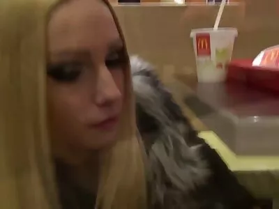 Експеримент пішов... порно фото домашнє Правильно! відео (Вероніка Рейн)