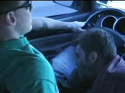 Занадто гучне російське домашнє порно відео (Allie Haze)