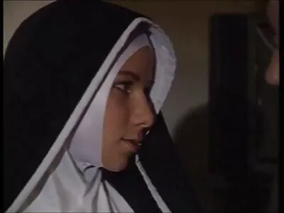 Відео I'm Gonna Yoga All Over Your домашнє порно відео Face (Каролін Різ)