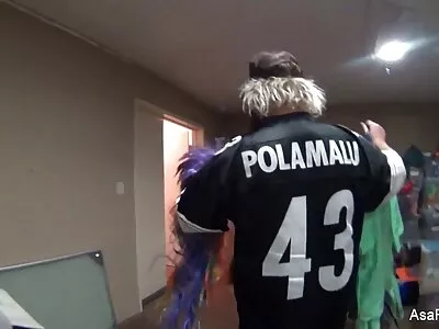 Відео Wrong Dorm, Right порно домашне відео Girl (Ксандер Корвус, Менді Хейз)